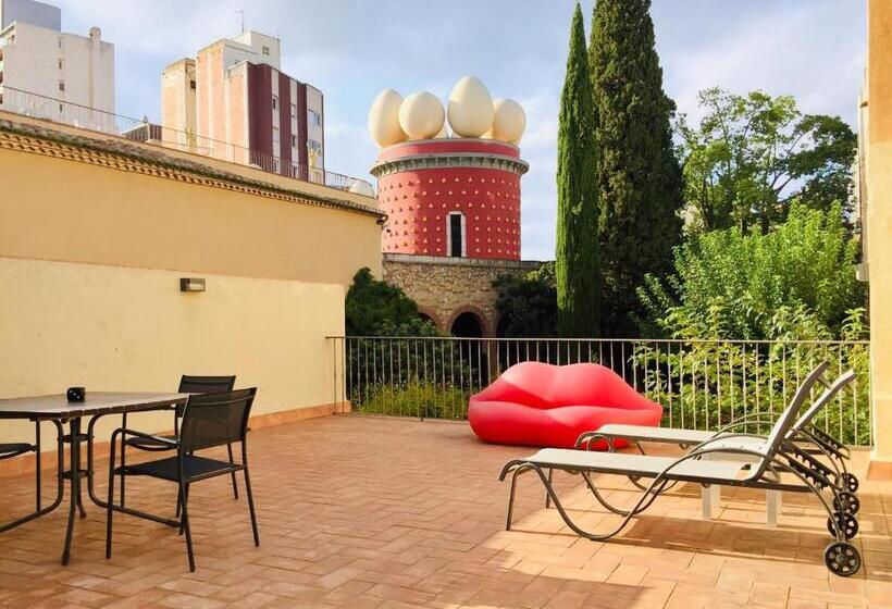 آپارتمان 1 خوابه با تراس, The Museum Apartments