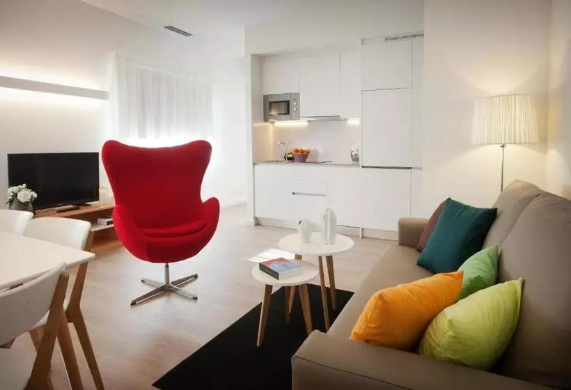 バルコニー付き１ベッドルームアパートメント, The Museum Apartments