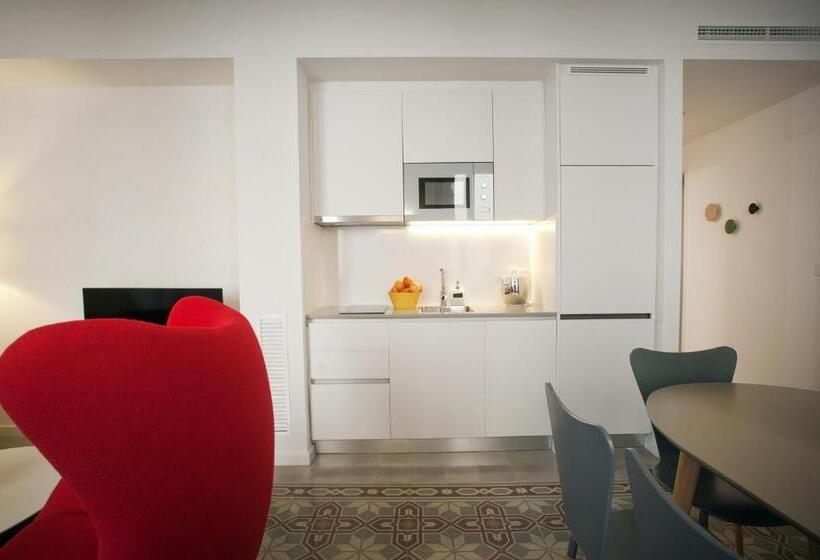 דירת חדר, The Museum Apartments