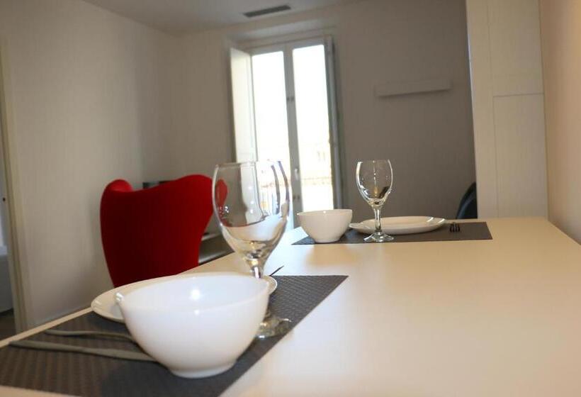 آپارتمان 1 خوابه, The Museum Apartments