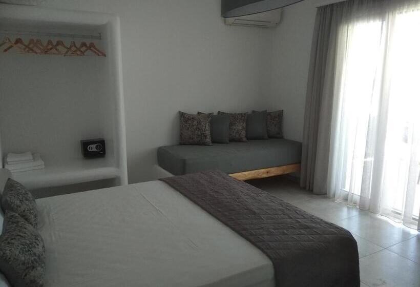 غرفة قياسية, Nikoletta Studios