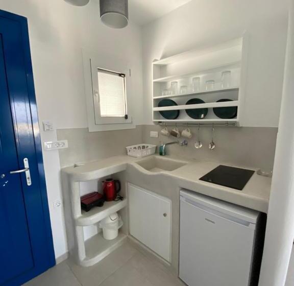 غرفة ديلوكس ثلاثية مطلة على البحر, Nikoletta Studios