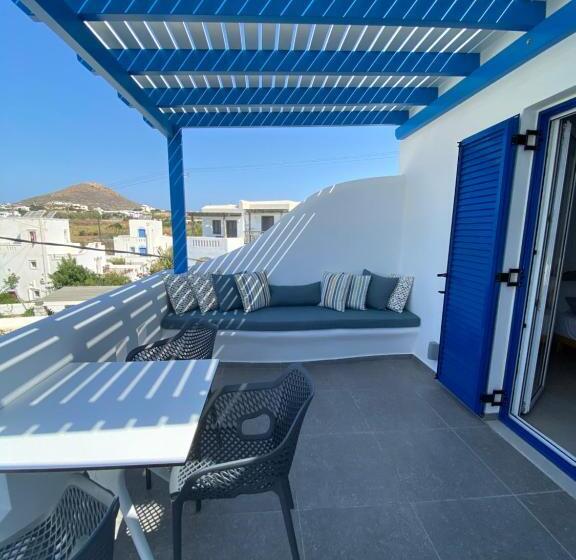 غرفة ديلوكس ثلاثية مطلة على البحر, Nikoletta Studios