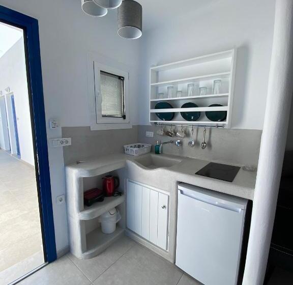 غرفة ديلوكس ثلاثية مطلة على البحر, Nikoletta Studios