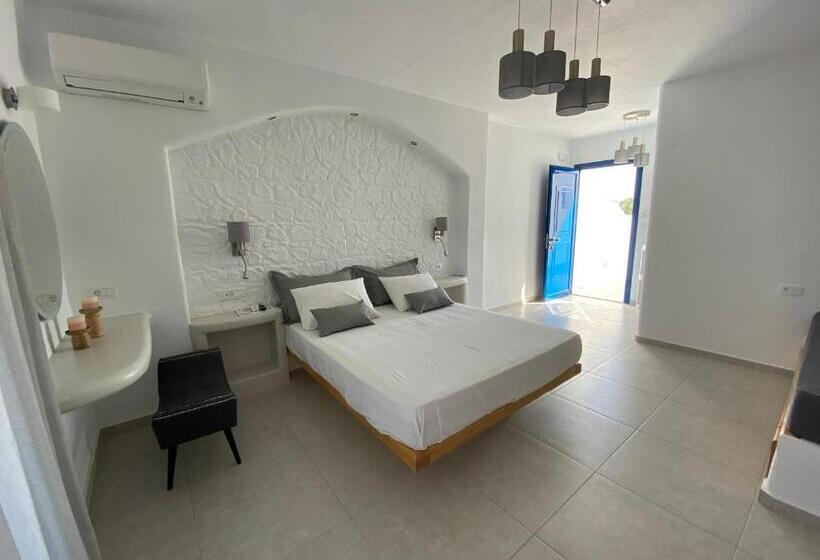 غرفة ديلوكس ثلاثية مطلة على البحر, Nikoletta Studios