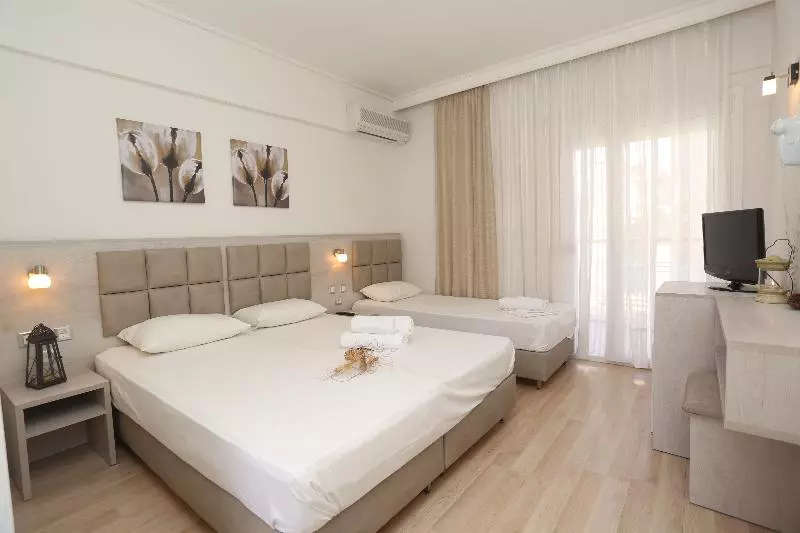 Chambre Triple Standard, Sun