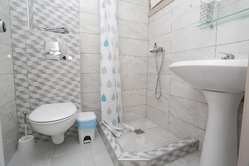 标准单人间, Sun