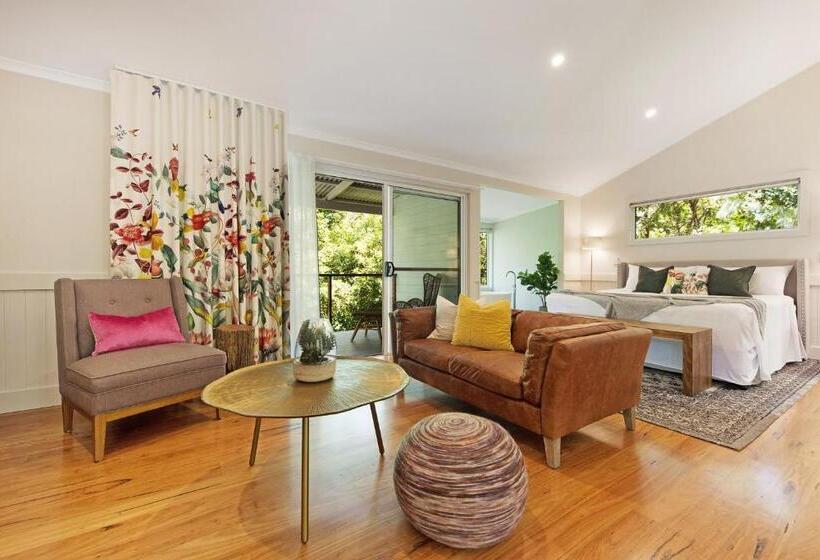 1ベッドルームハウス, Clouds Montville