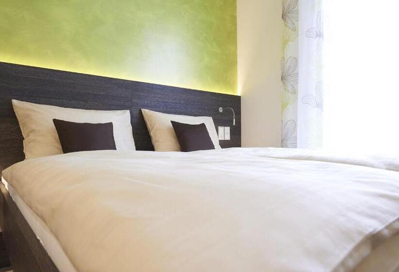 Апартаменты 1 Спальня, Eee Hotel Marchtrenk
