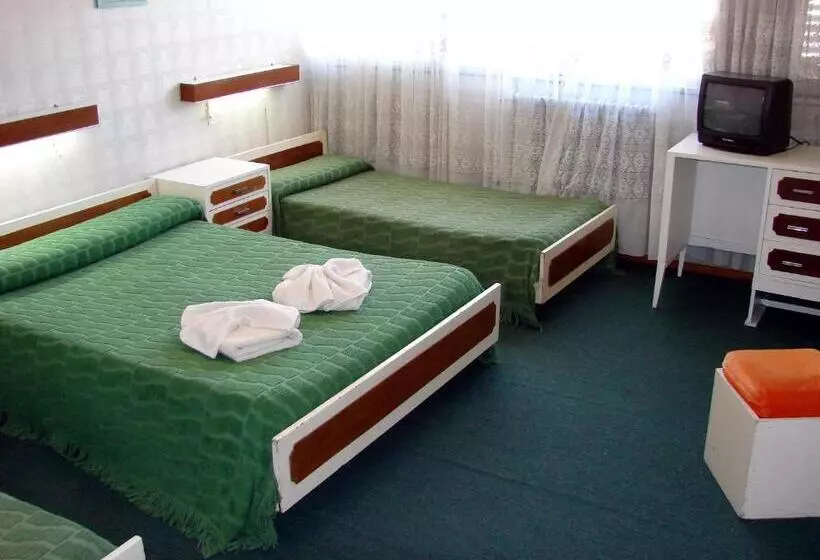 Standard Neljän Hengen Huone, Gran Hotel España