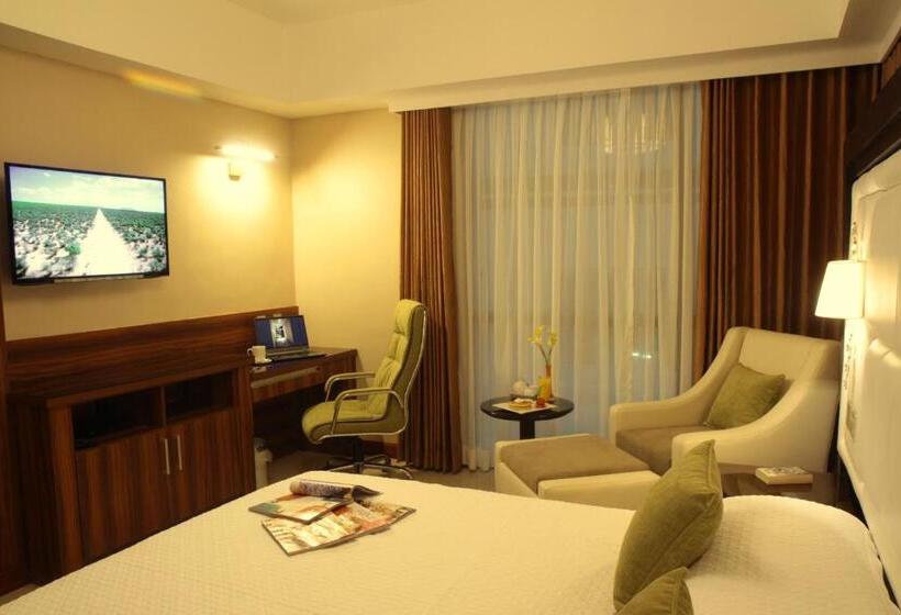 غرفة تنفيذية, Central Park Tower Resort