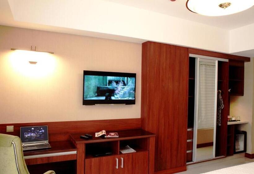 غرفة تنفيذية, Central Park Tower Resort