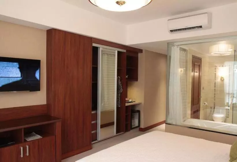 エクゼクティブルーム, Central Park Tower Resort