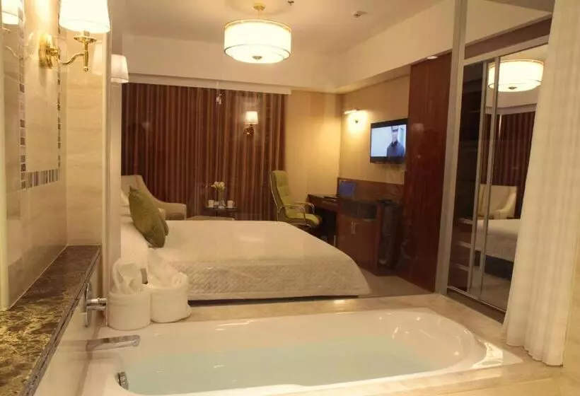 エクゼクティブルーム, Central Park Tower Resort