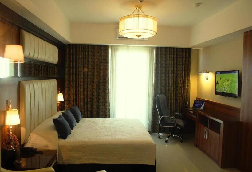 이그제큐티브 룸, Central Park Tower Resort