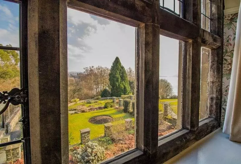 ファミリールーム, Cragwood Country House