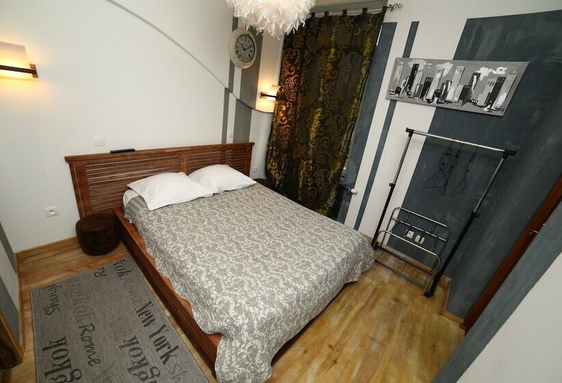 Номер Superior, De France