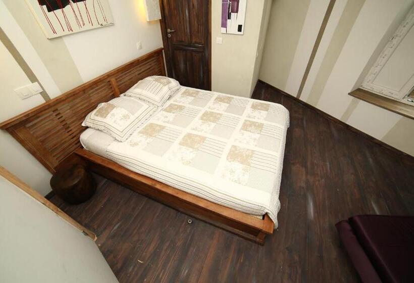 Номер Стандарт, De France