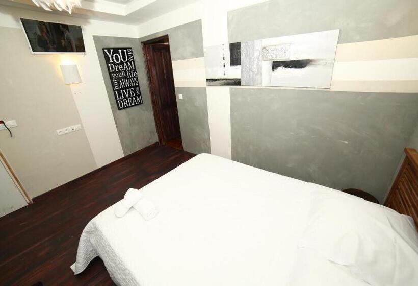 Номер Стандарт, De France