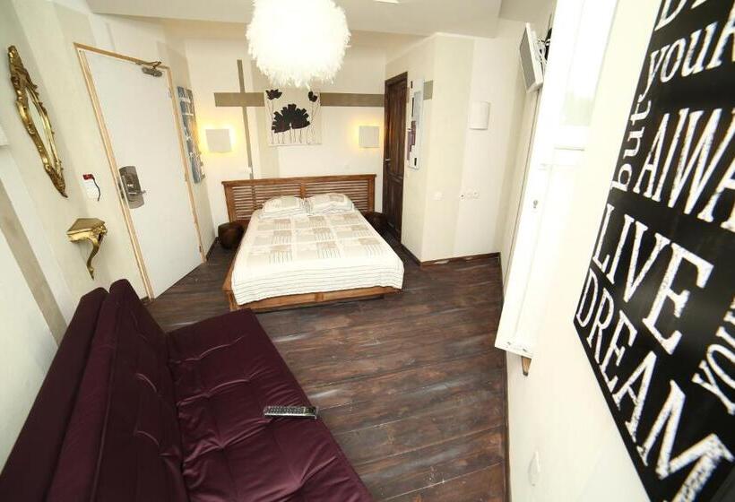 חדר סטנדרט, De France