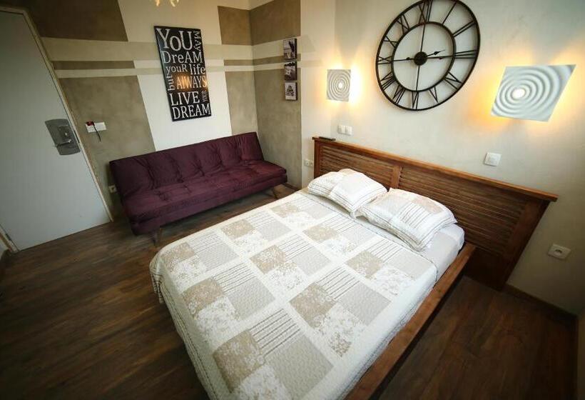 Номер Superior, De France