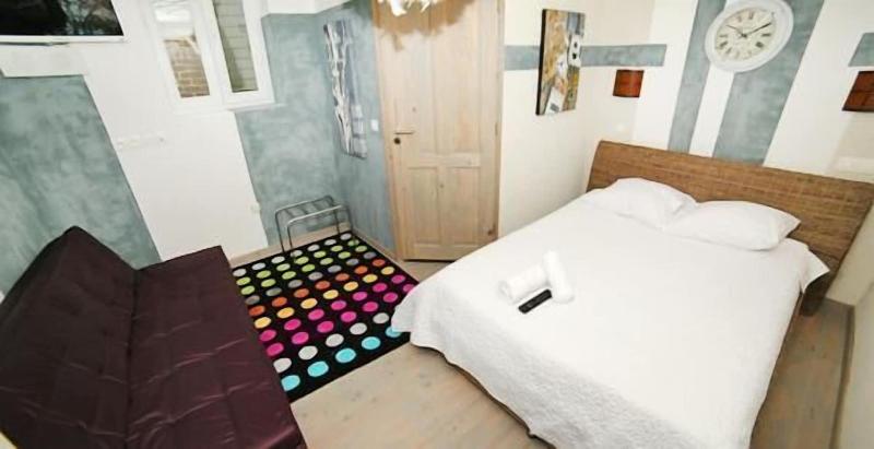 Номер Стандарт, De France