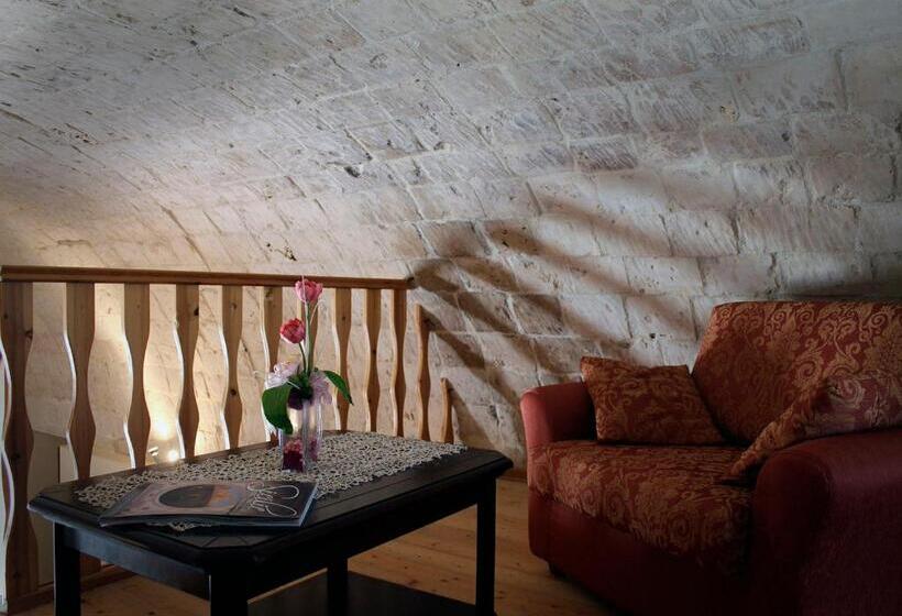 스위트, Feudo Bauly