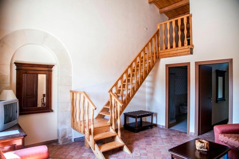 스위트, Feudo Bauly