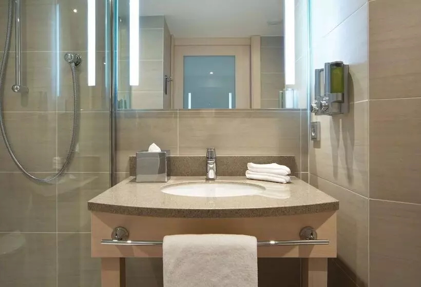 اتاق استاندارد, Hampton By Hilton Moscow Strogino