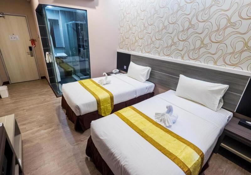 Quarto Quádruplo Premium, Indra