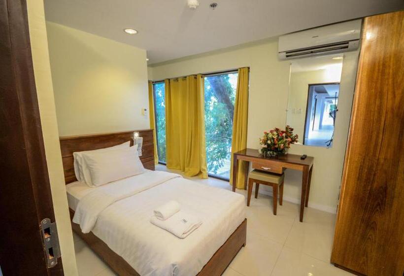 スタンダードシングルルーム, Marianne