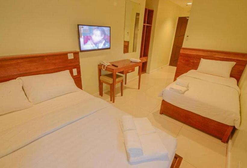 デラックストリプルルーム, Marianne