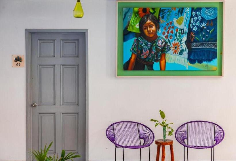 豪华家庭房间, Mestizo Gallery