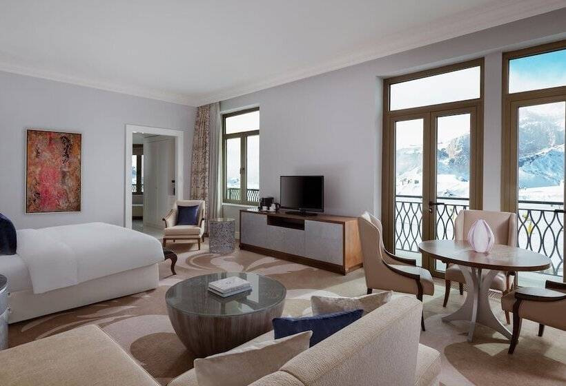 سوئیت جونیور با چشمانداز کوهستان, Pik Palace, Shahdag, Autograph Collection