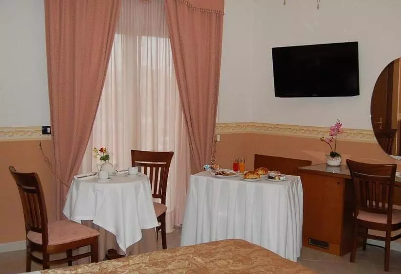 اتاق راحتی سه تخته, Ristorante Donato