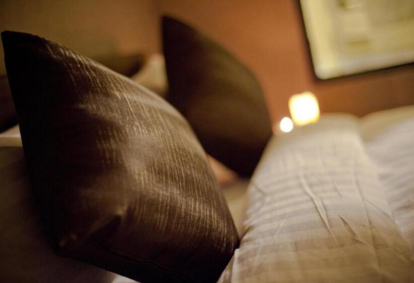 اتاق استاندارد, Wolken Lodge