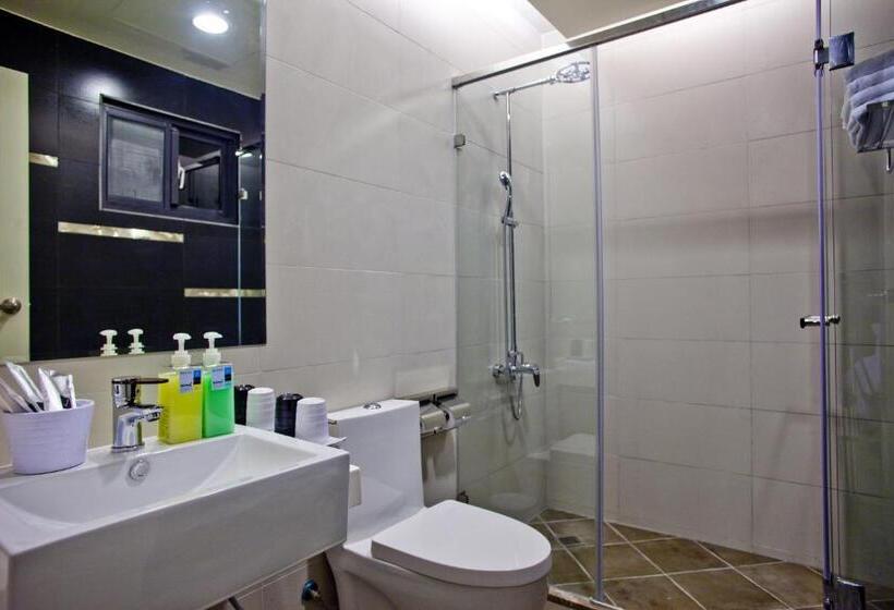 اتاق استاندارد چهار تخته, Wolken Lodge