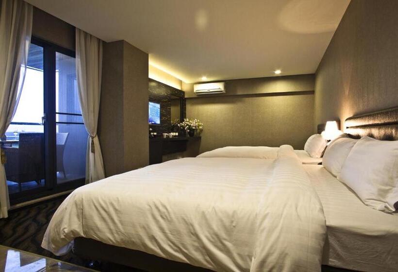 اتاق استاندارد چهار تخته, Wolken Lodge