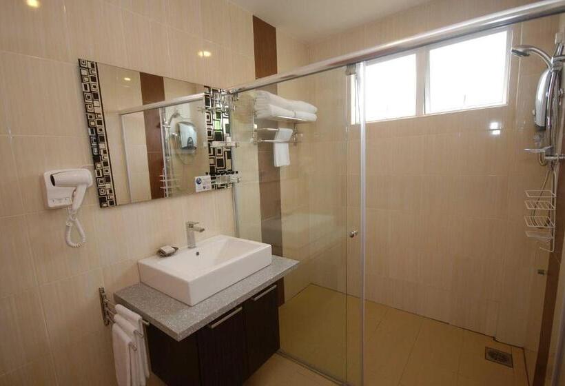 חדר דלוקס לשלושה, Tioman Dive Resort