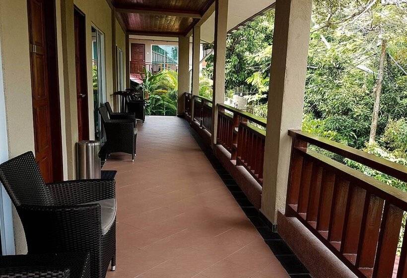 חדר דלוקס לשלושה, Tioman Dive Resort