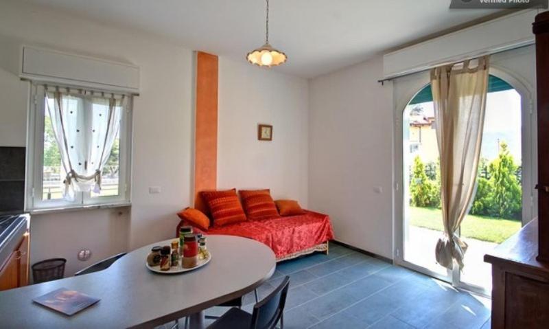 庭の見える１ベッドルームアパートメント, Villamir B&b