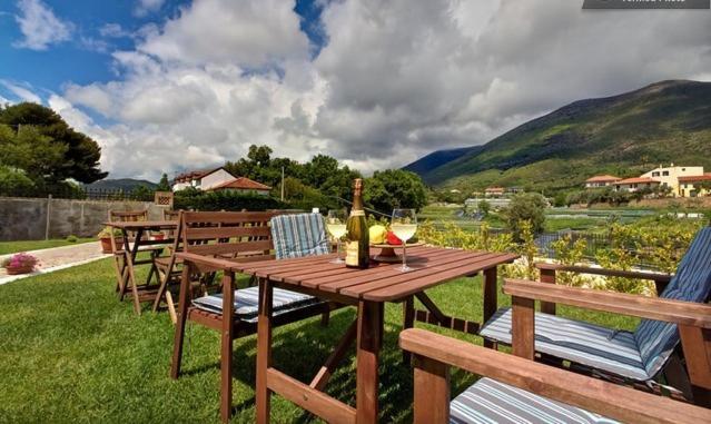 庭の見える１ベッドルームアパートメント, Villamir B&b