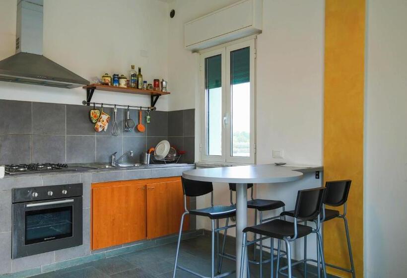 庭の見える１ベッドルームアパートメント, Villamir B&b