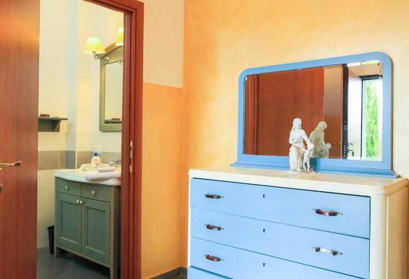 庭の見える１ベッドルームアパートメント, Villamir B&b