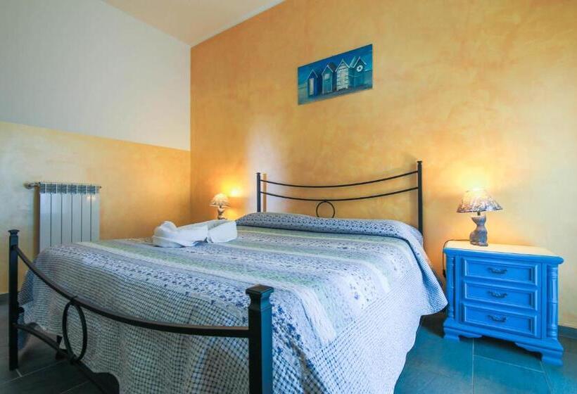 庭の見える１ベッドルームアパートメント, Villamir B&b