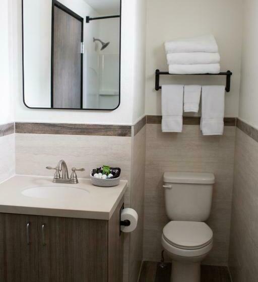 חדר דלוקס, Pine Lodge