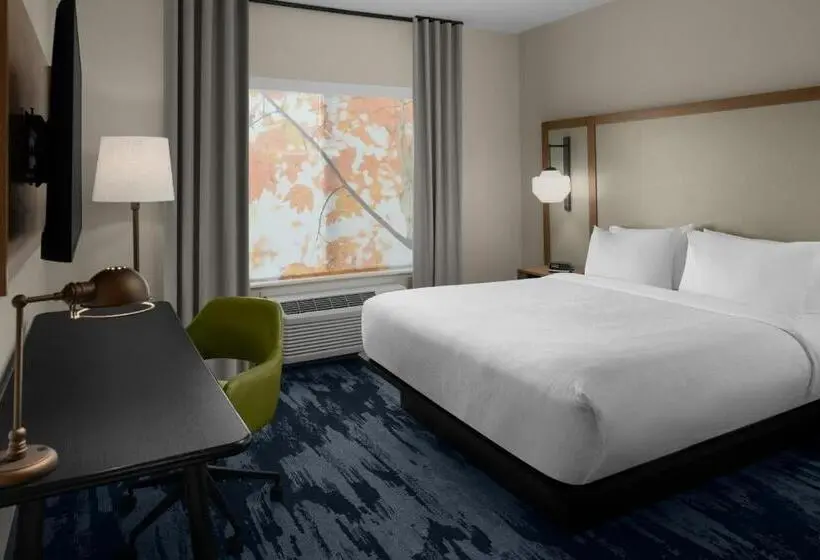 キングサイズベッドのスタンダードルーム, Fairfield By Marriott Inn & Suites Winters Davis