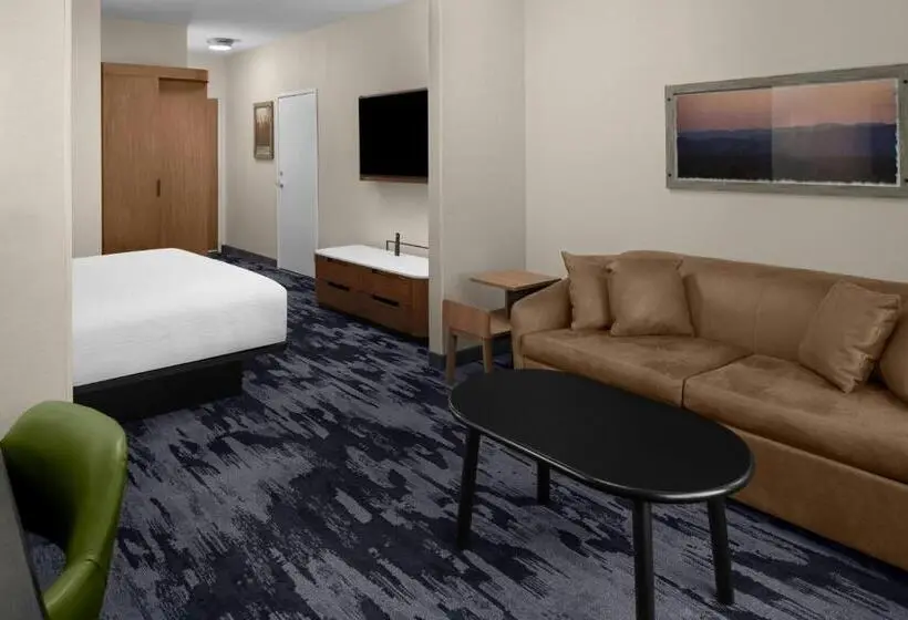 キングサイズベッドのスイートルーム, Fairfield By Marriott Inn & Suites Winters Davis