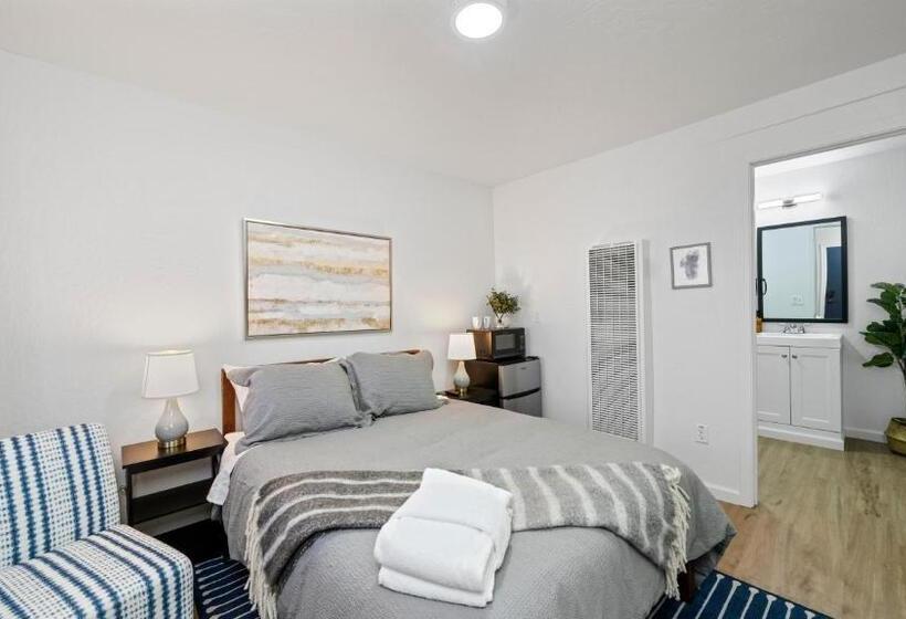 חדר בסיסי, Adventure Lodge