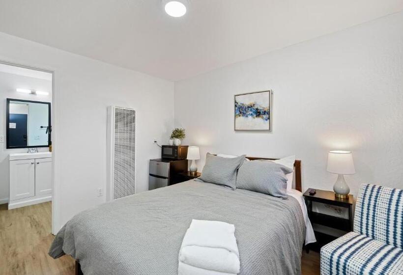 חדר בסיסי, Adventure Lodge